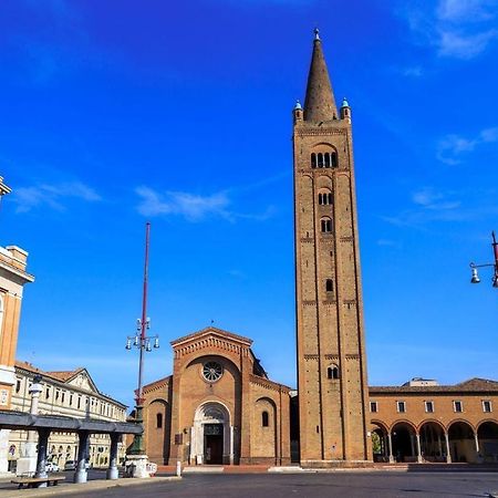 A Due Passi Dal Centro Apartment Forli Bagian luar foto